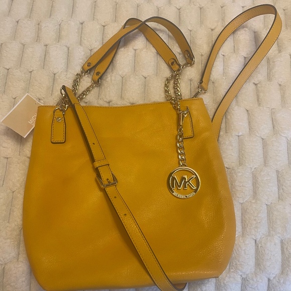 Michael Kors Handbags - Michael Kors shoulder/crossbody bag/Convertible
